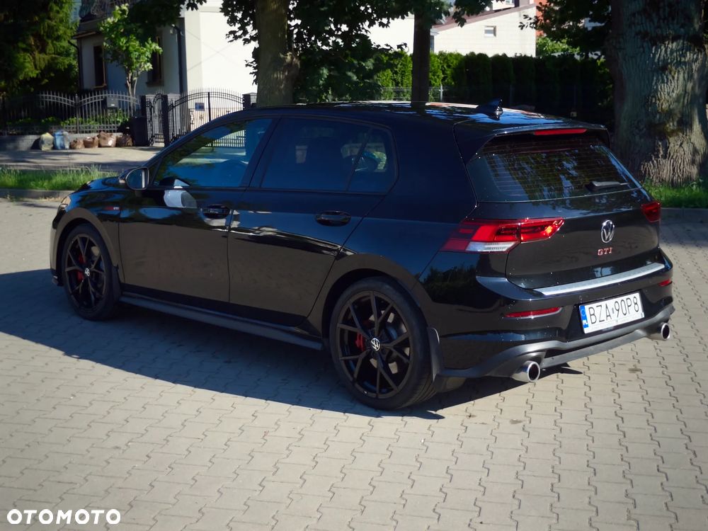 Volkswagen Golf - 10