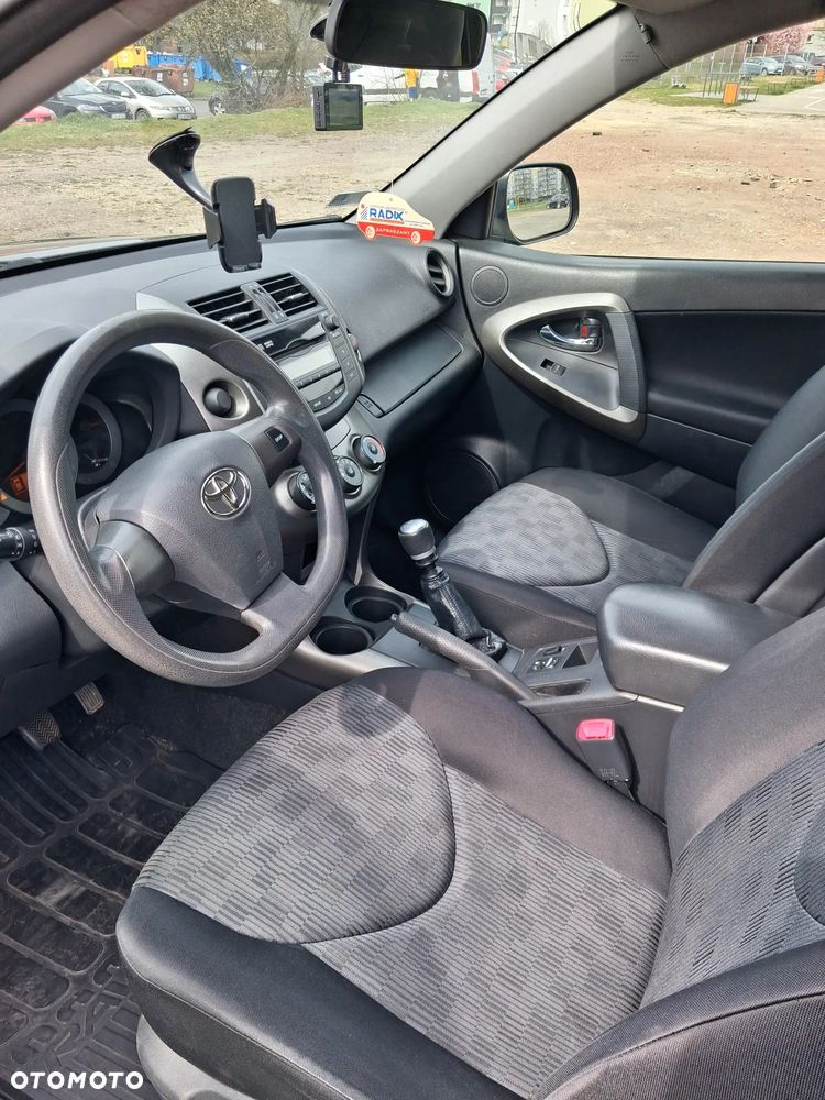 Toyota RAV4 2.0 VVT-i Sol - 19