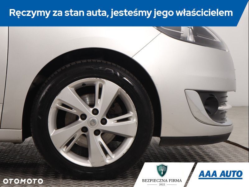 Renault Grand Scenic - 16