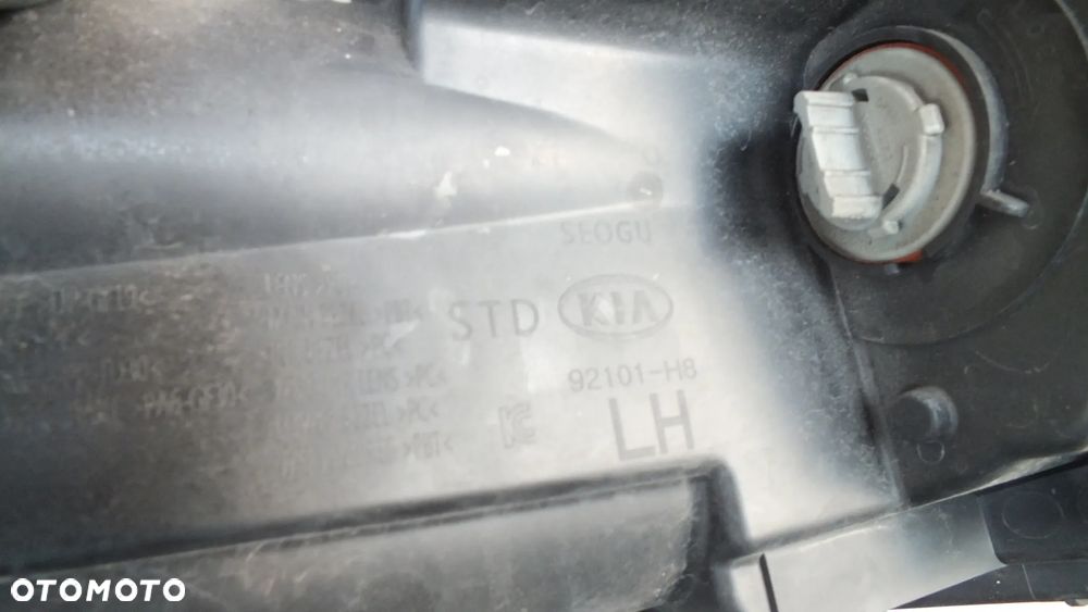 Lampa przednia prawa lewa Kia Rio IV - 10