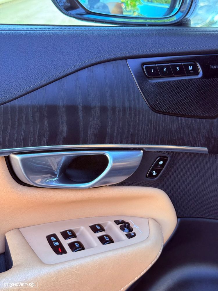 Volvo XC 90 D5 AWD Geartronic RDesign - 23