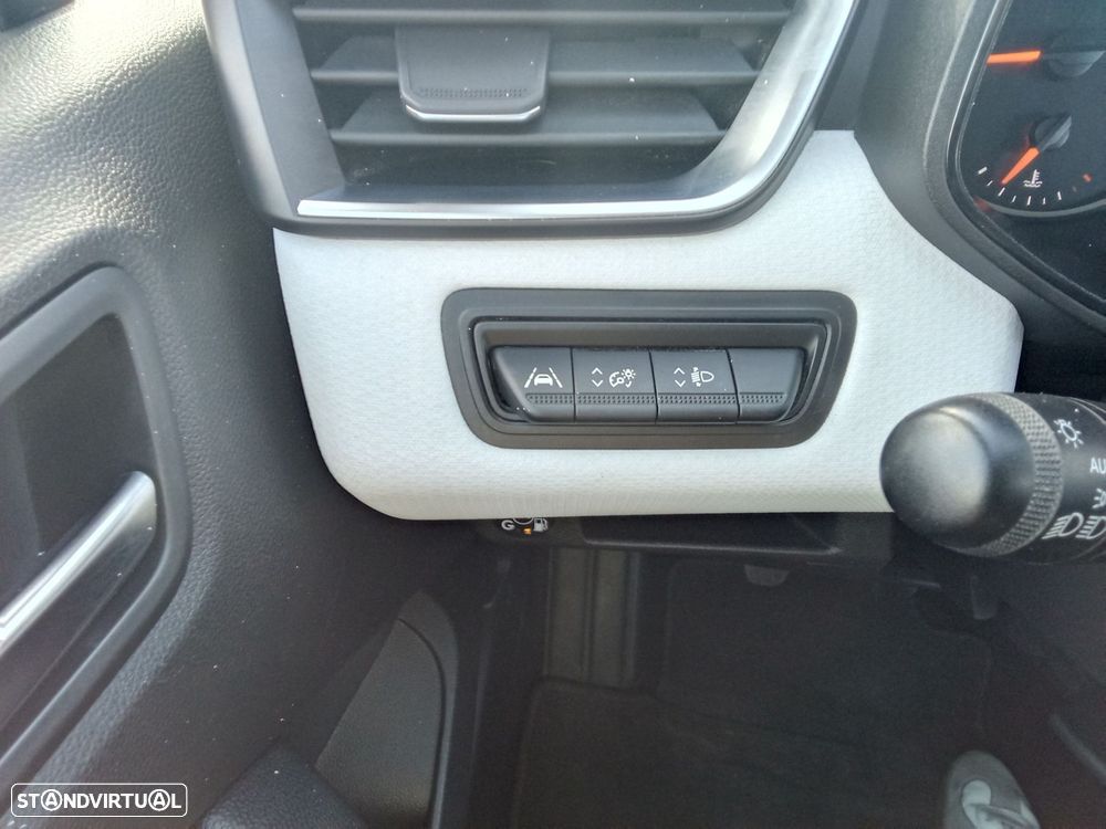Renault Clio 1.0 TCe Limited Bi-Fuel - 23