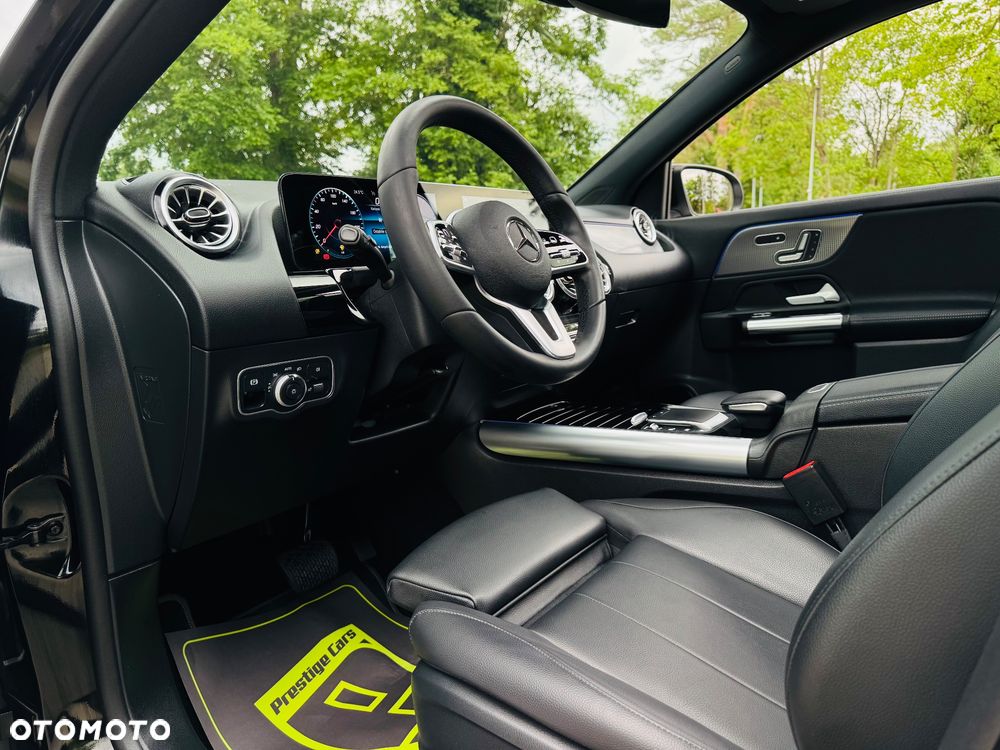 Mercedes-Benz GLA 200 d 8G-DCT Progressive - 29