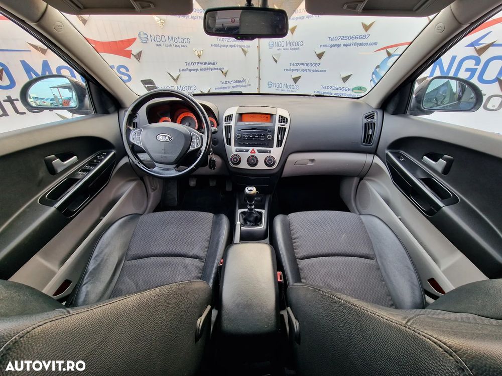 Kia Ceed 2.0 CRDi Spirit - 14