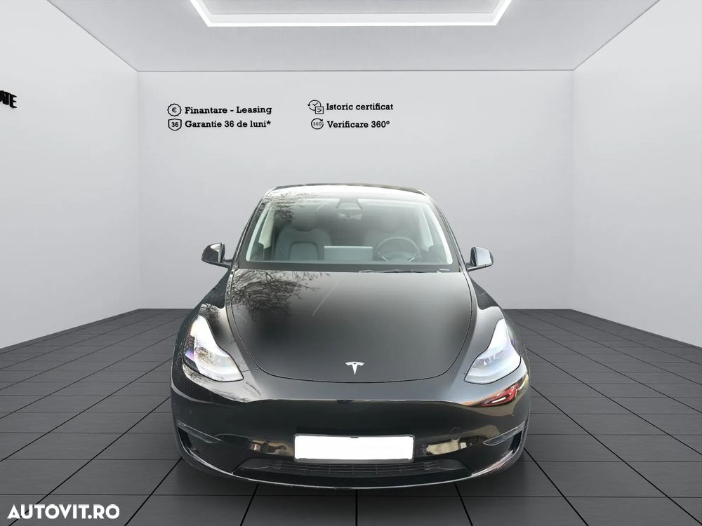 Tesla Model Y Long Range Dual Motor AWD - 2