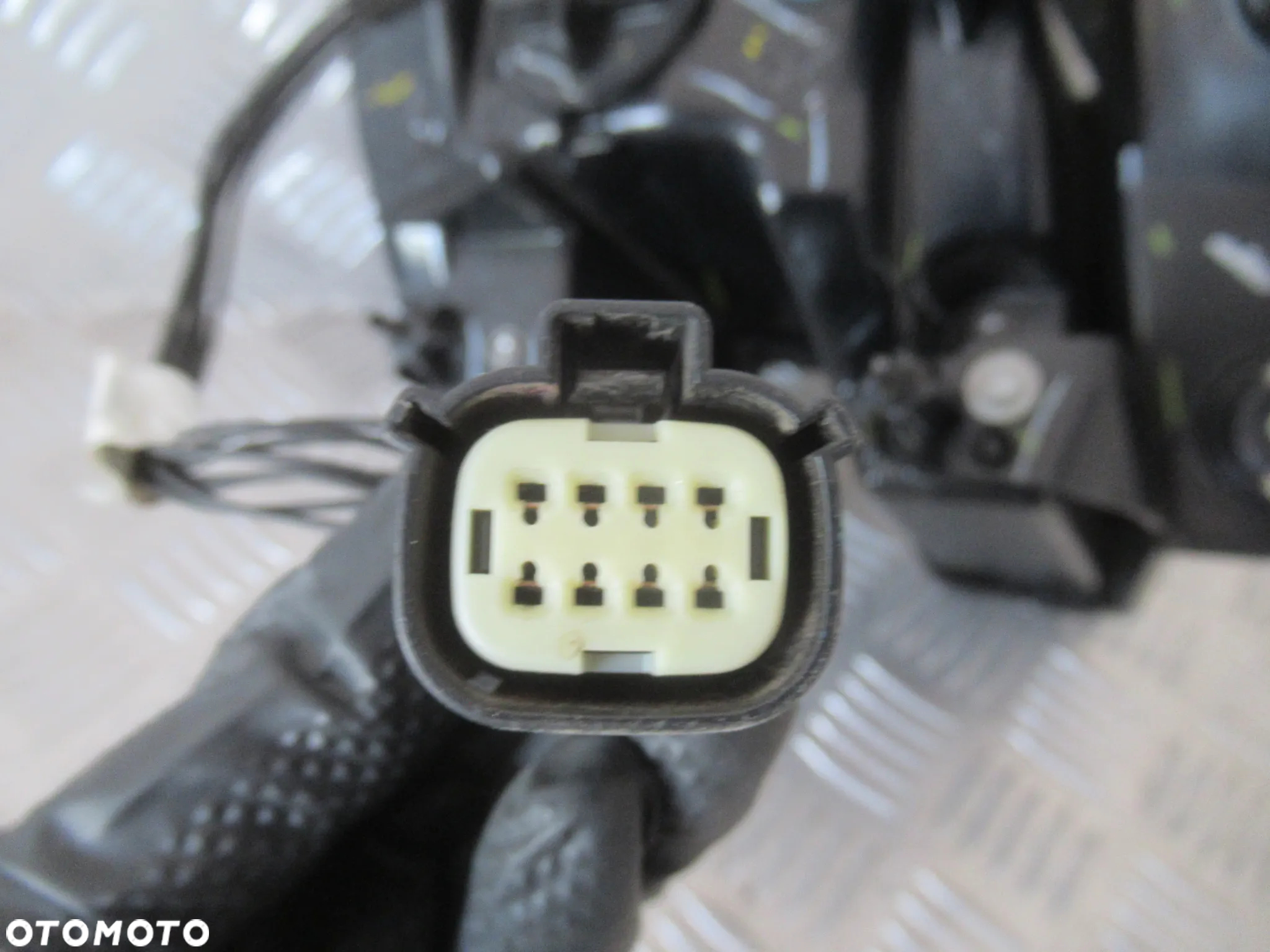 LAMPA TYLNA TYŁ PRAWA FORD MUSTANG MACH-E LED LJ8B-13404-AE 2020 - 13
