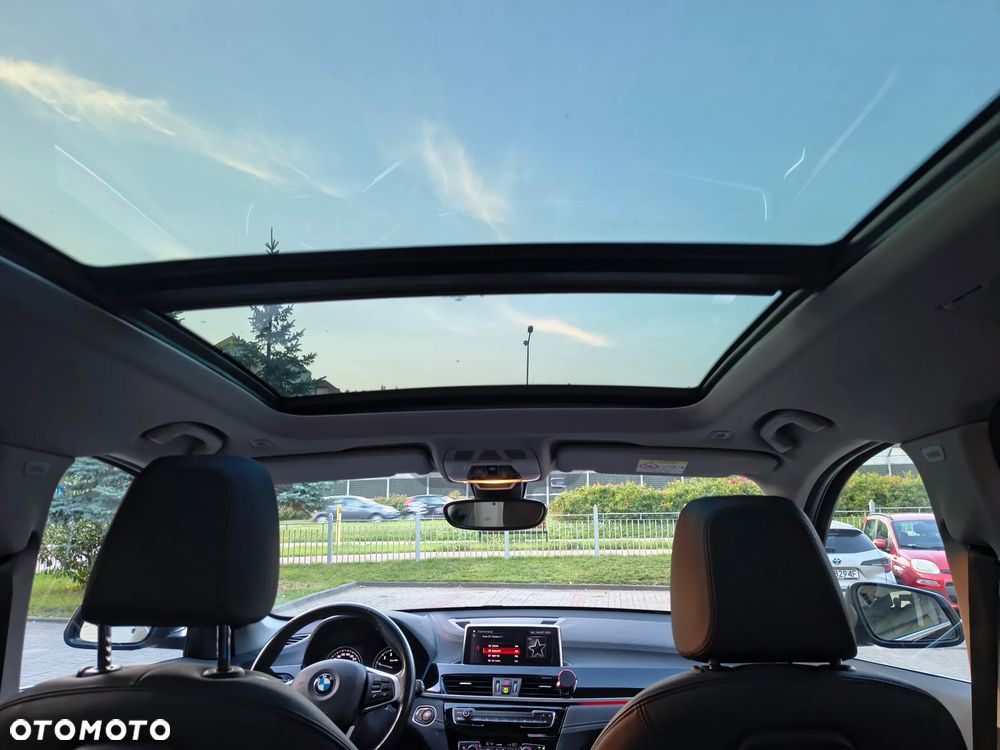 BMW X1 sDrive18i xLine - 9