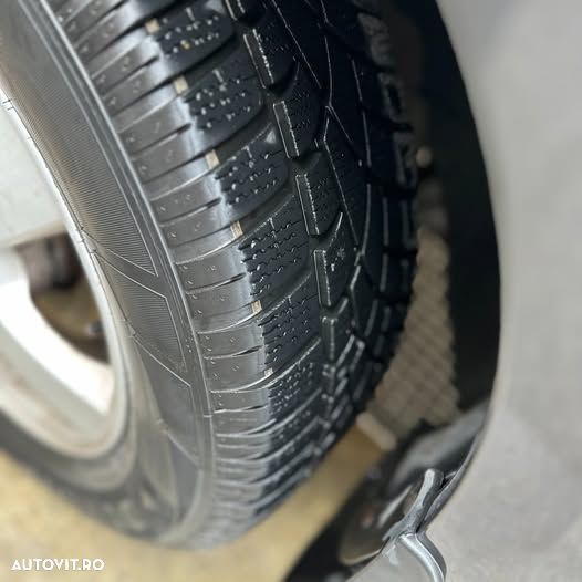 Hyundai Tucson 2.0 CRDI VGT GLS 2WD MT STYLE - 4