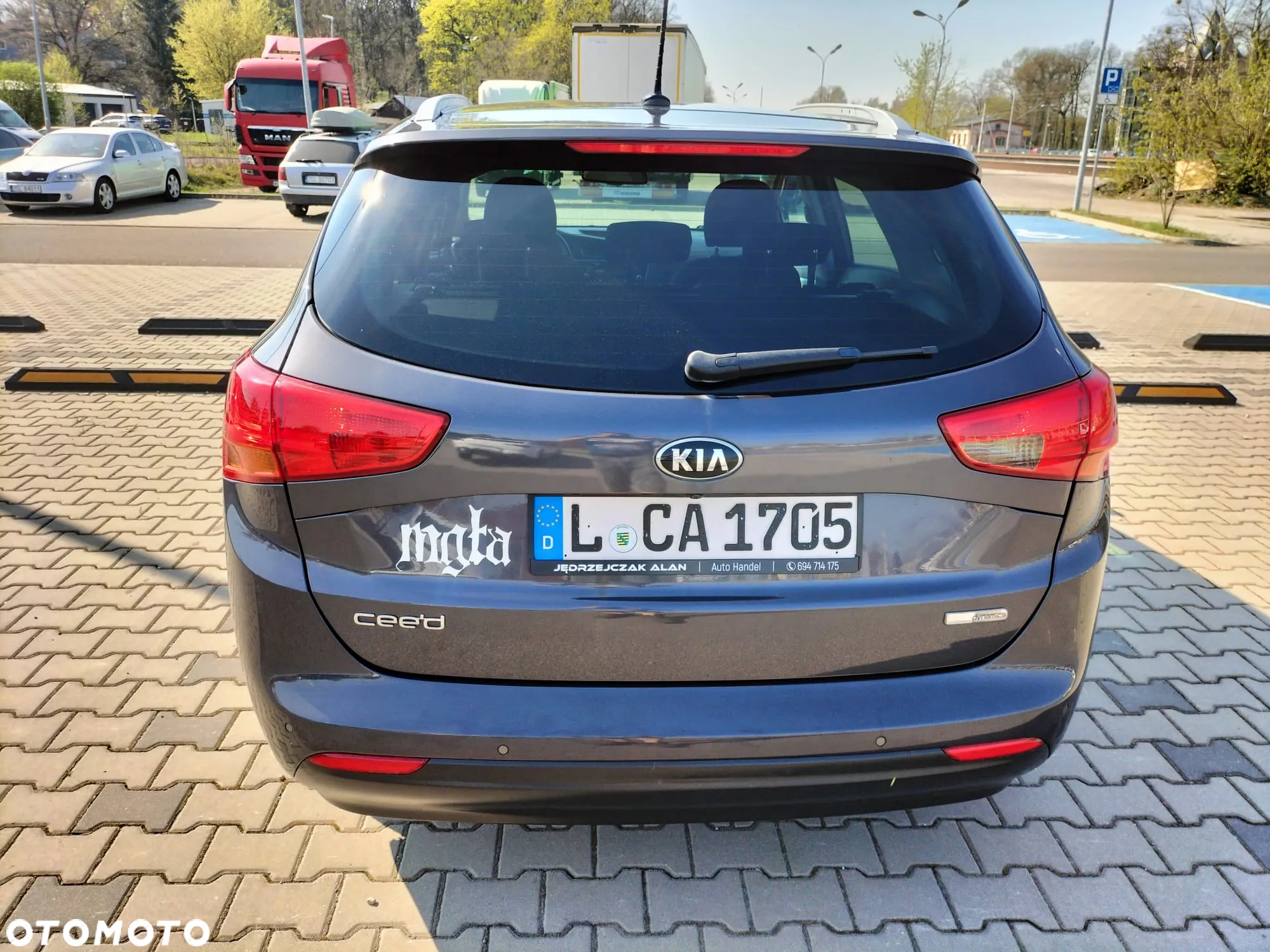 Kia Ceed 1.6 CRDi 128 Fifa World Cup Edition - 8