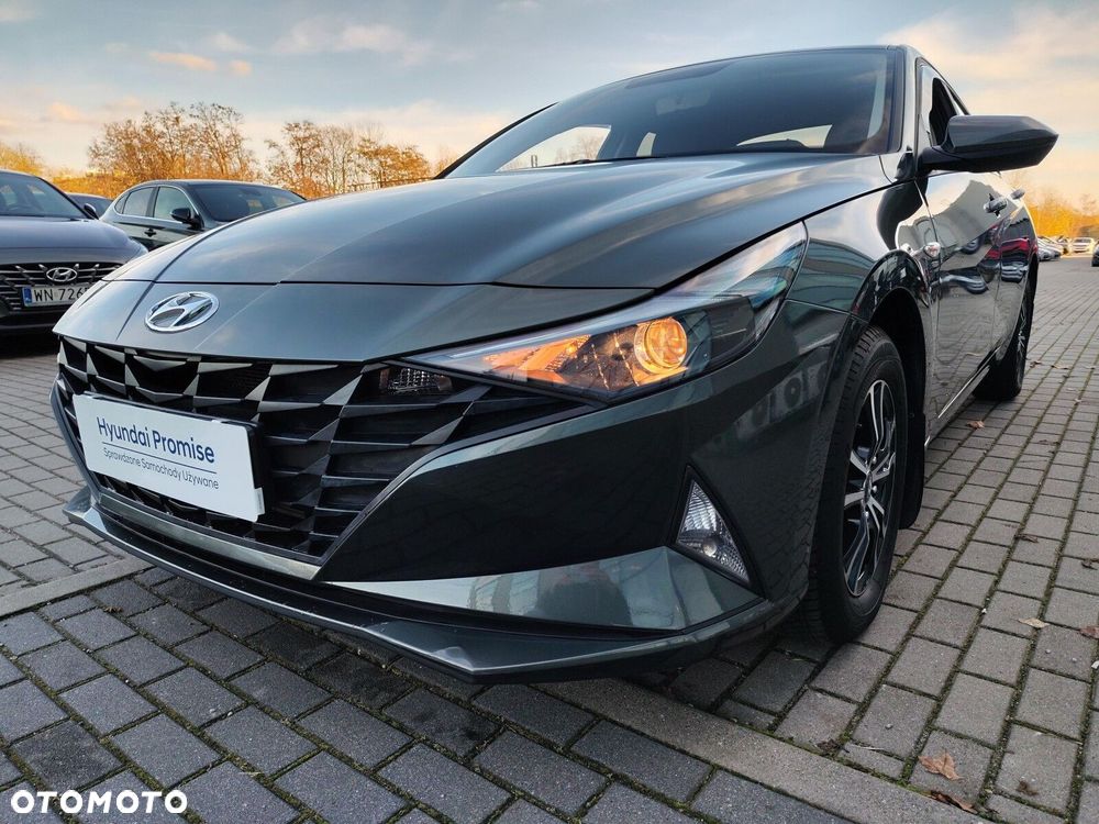 Hyundai Elantra - 10