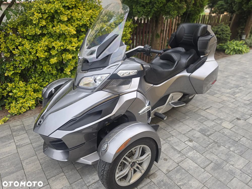 Can-Am Spyder - 9