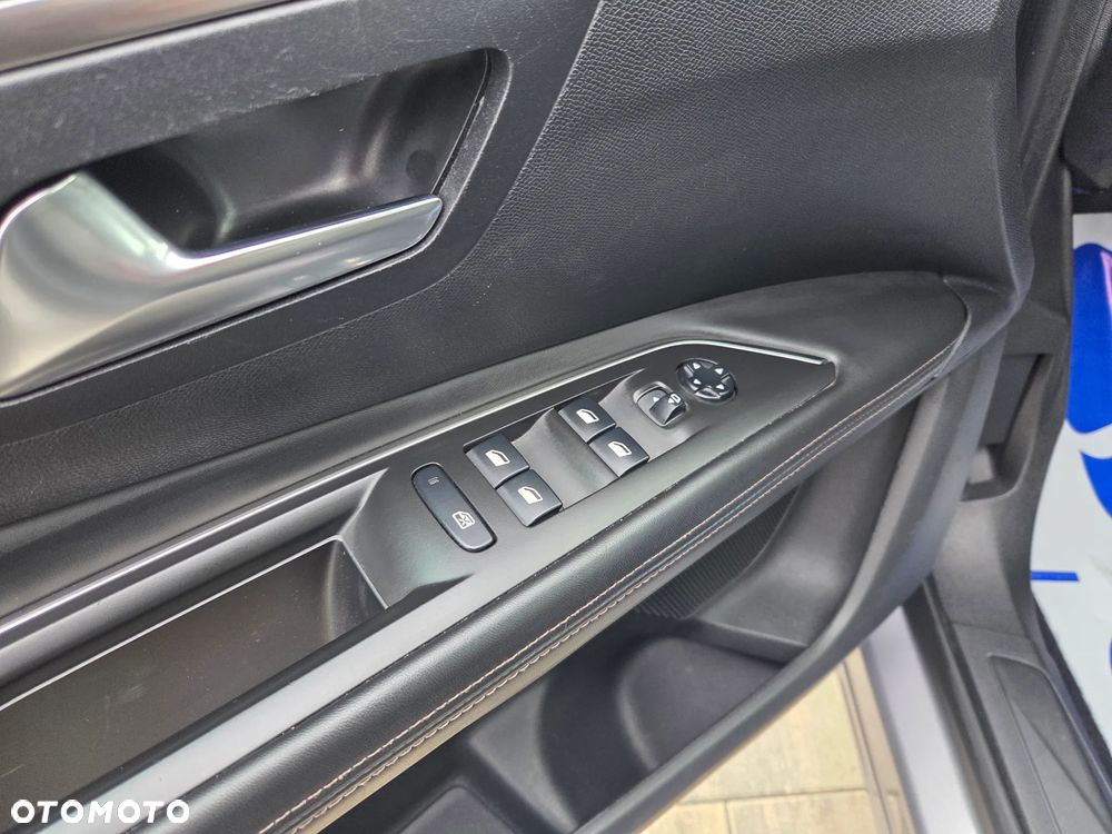 Peugeot 3008 1.6 BlueHDi Allure S&S EAT6 - 35