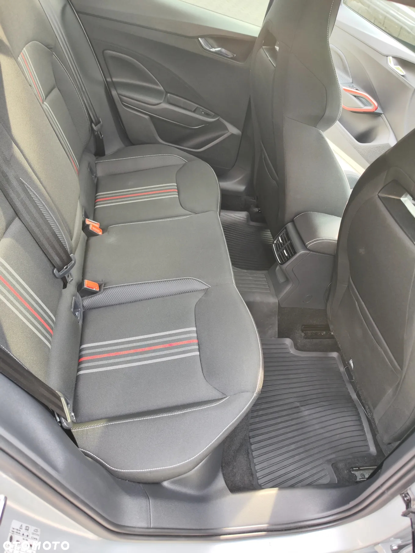 Skoda Fabia 1.0 TSI Monte Carlo - 6