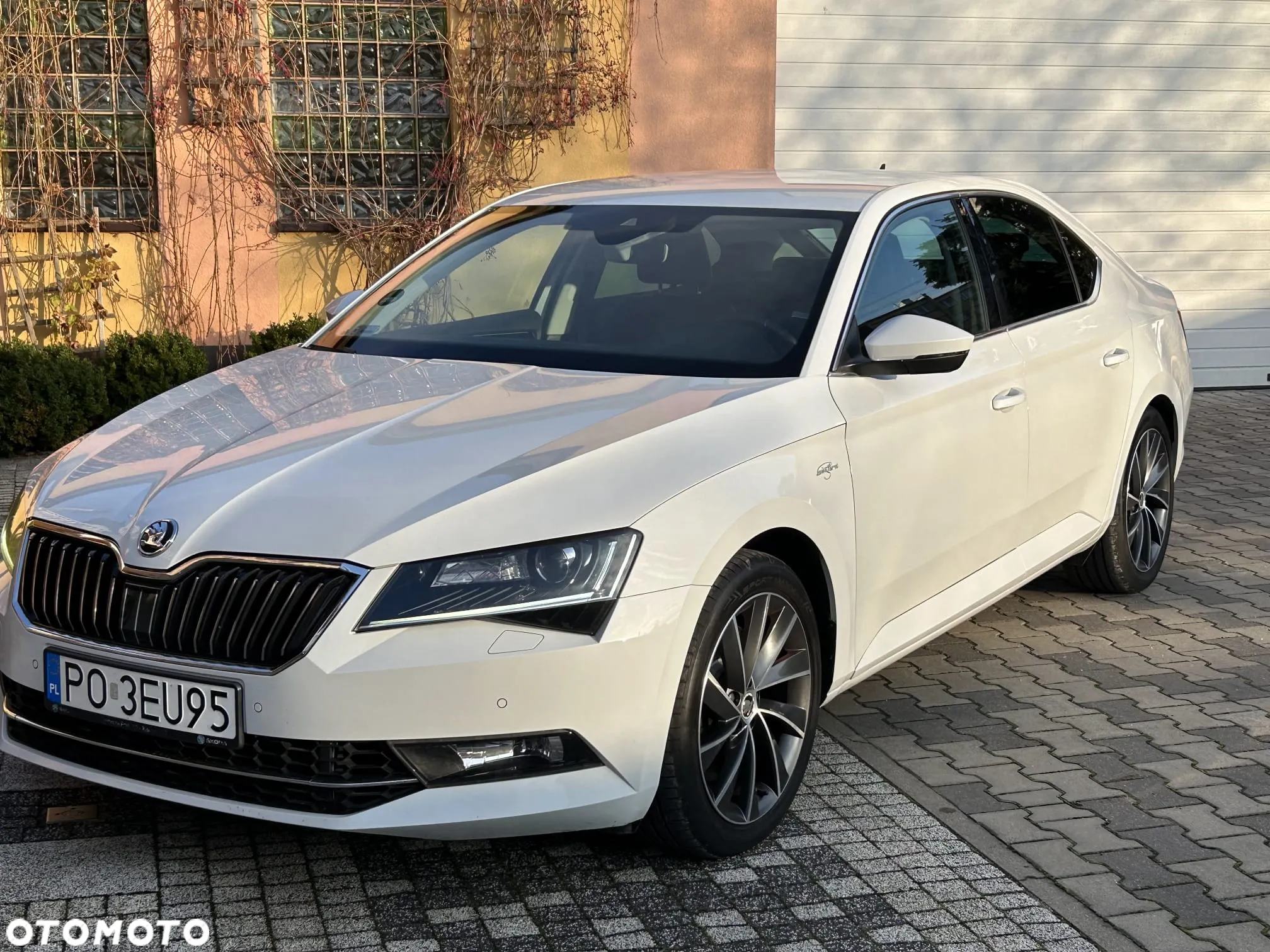 Skoda Superb 2.0 TSI 4x4 L&K DSG - 10
