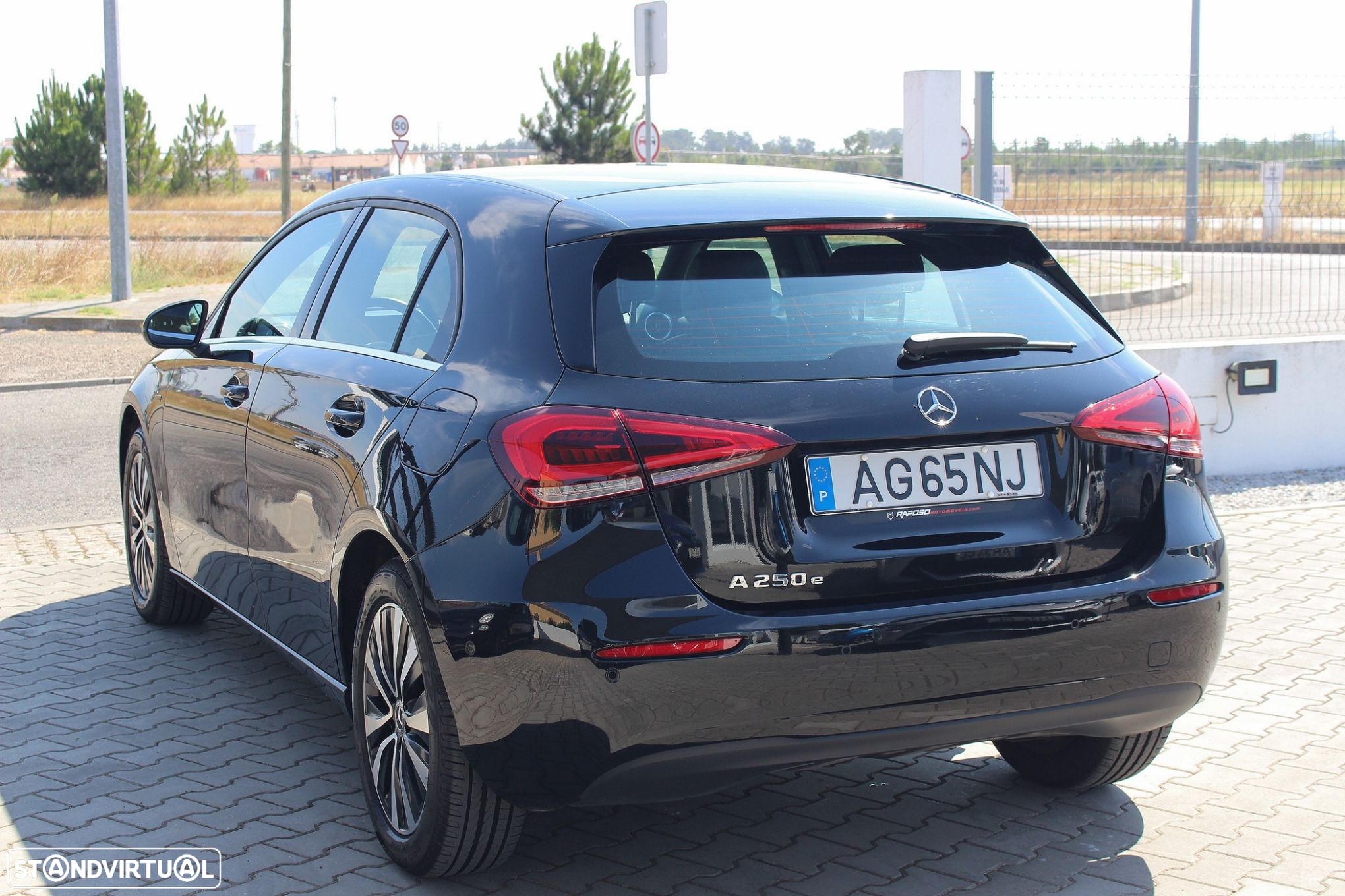 Mercedes-Benz A 250 e Style Plus - 15