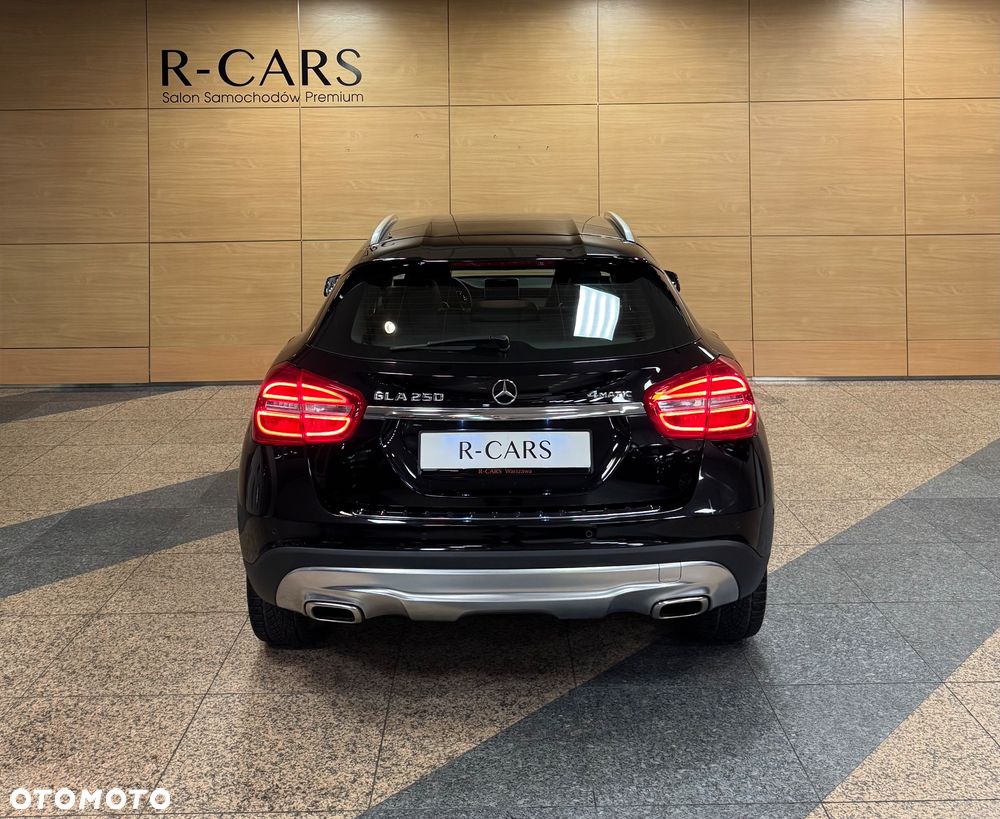 Mercedes-Benz GLA 250 4-Matic - 6