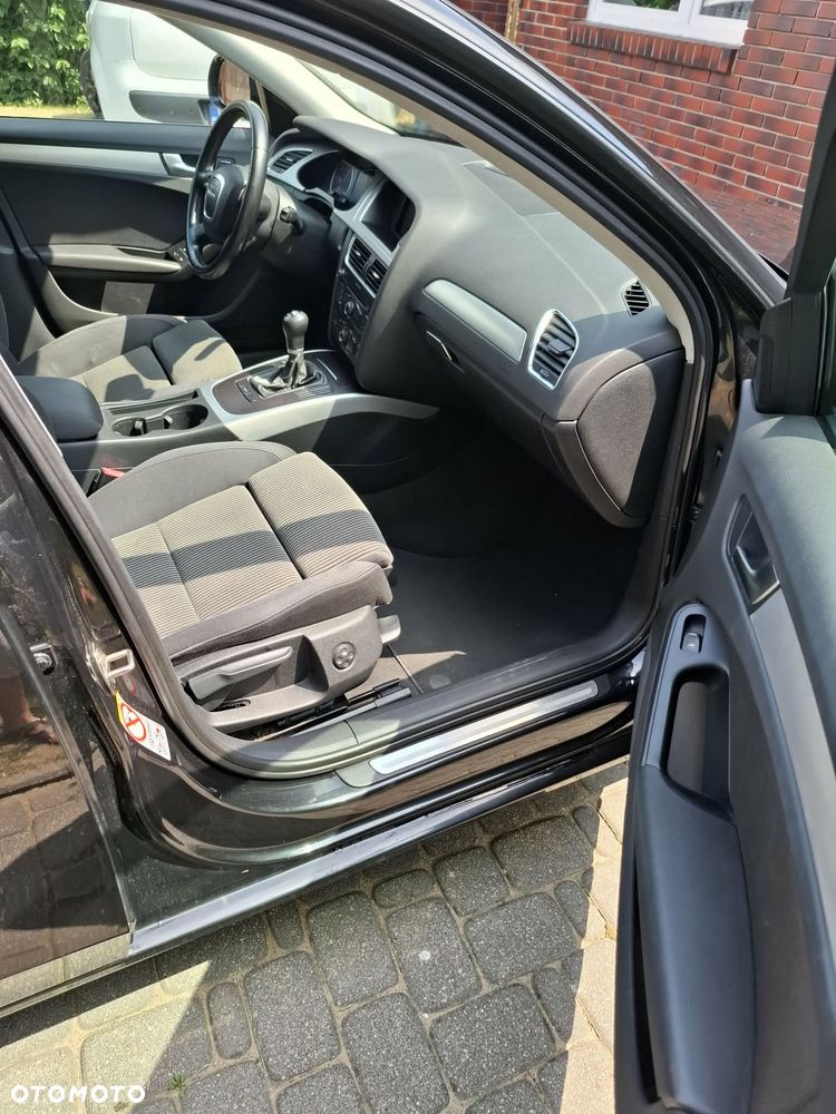 Audi A4 Avant - 9