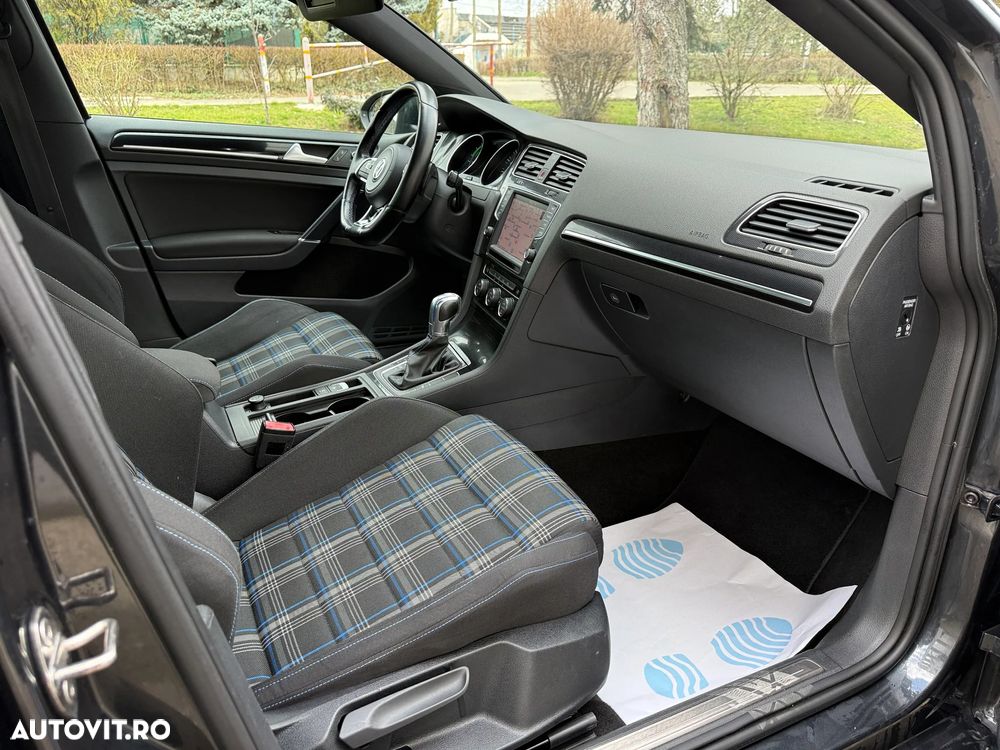 Volkswagen Golf 1.4 GTE Plug-In-Hybrid DSG - 17