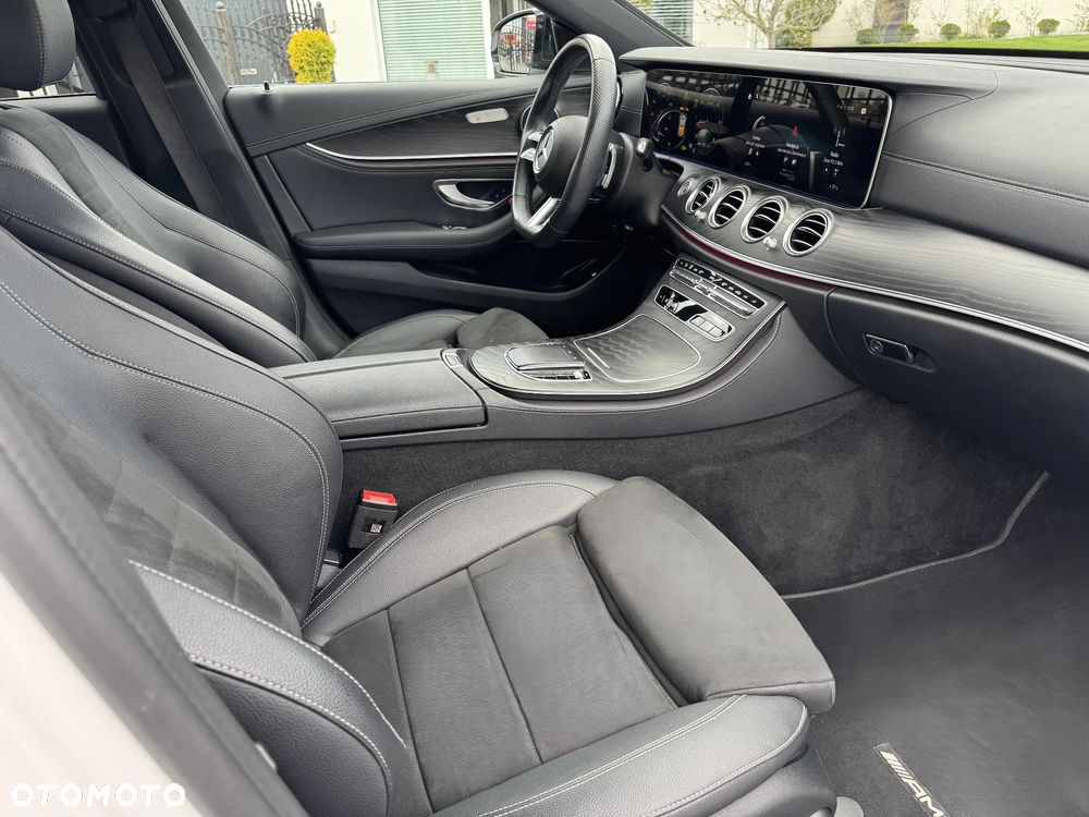 Mercedes-Benz Klasa E 220 d 4-Matic AMG - 29