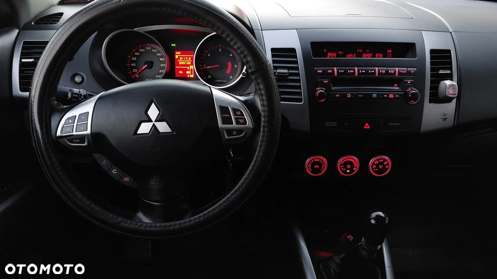 Mitsubishi Outlander 2.0 DID Intense - 14