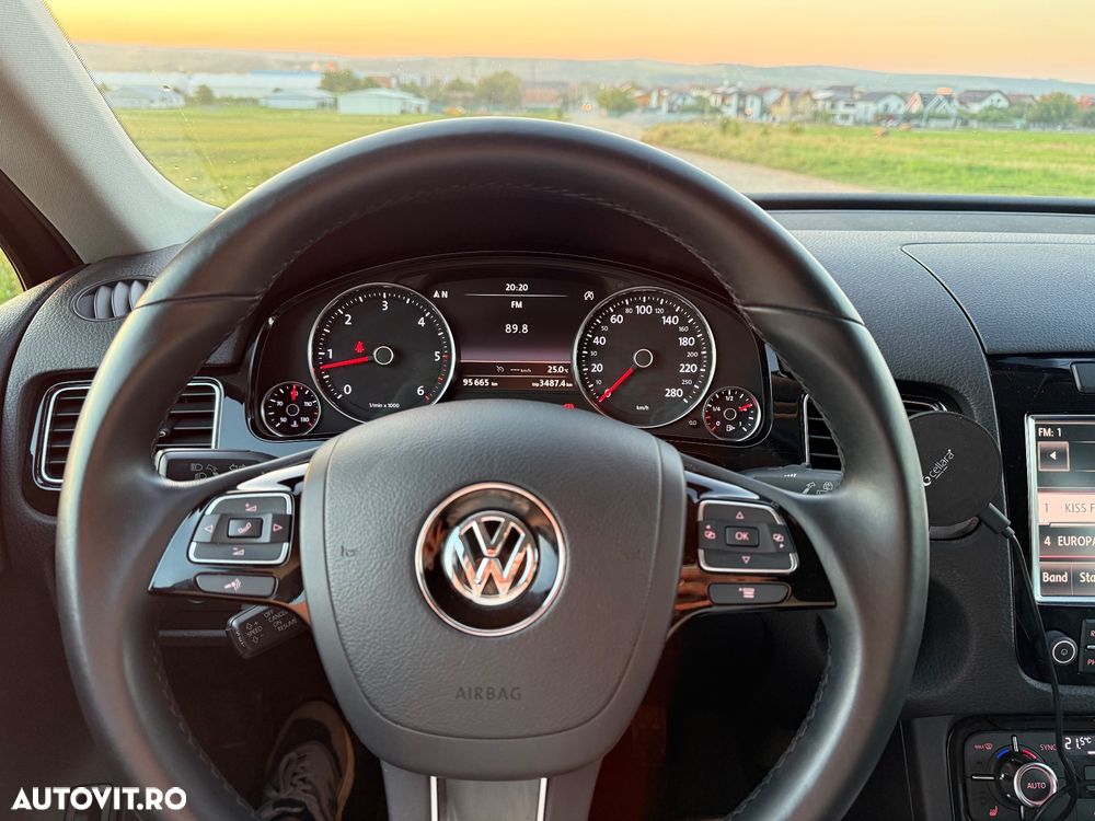 Volkswagen Touareg 3.0 V6 TDI BMT - 7