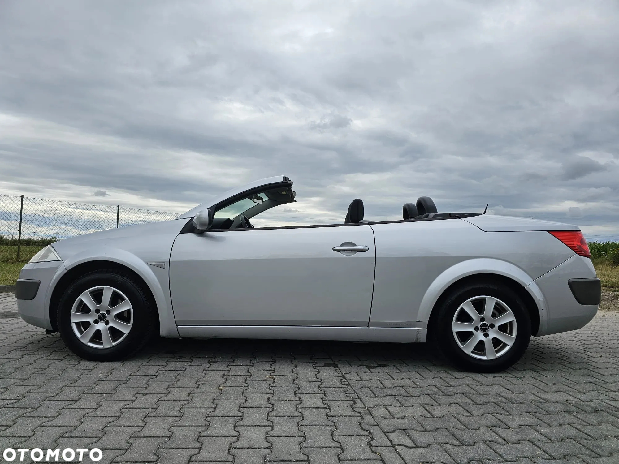 Renault Megane 1.6 Coupe-Cabriolet Luxe Privilege - 2