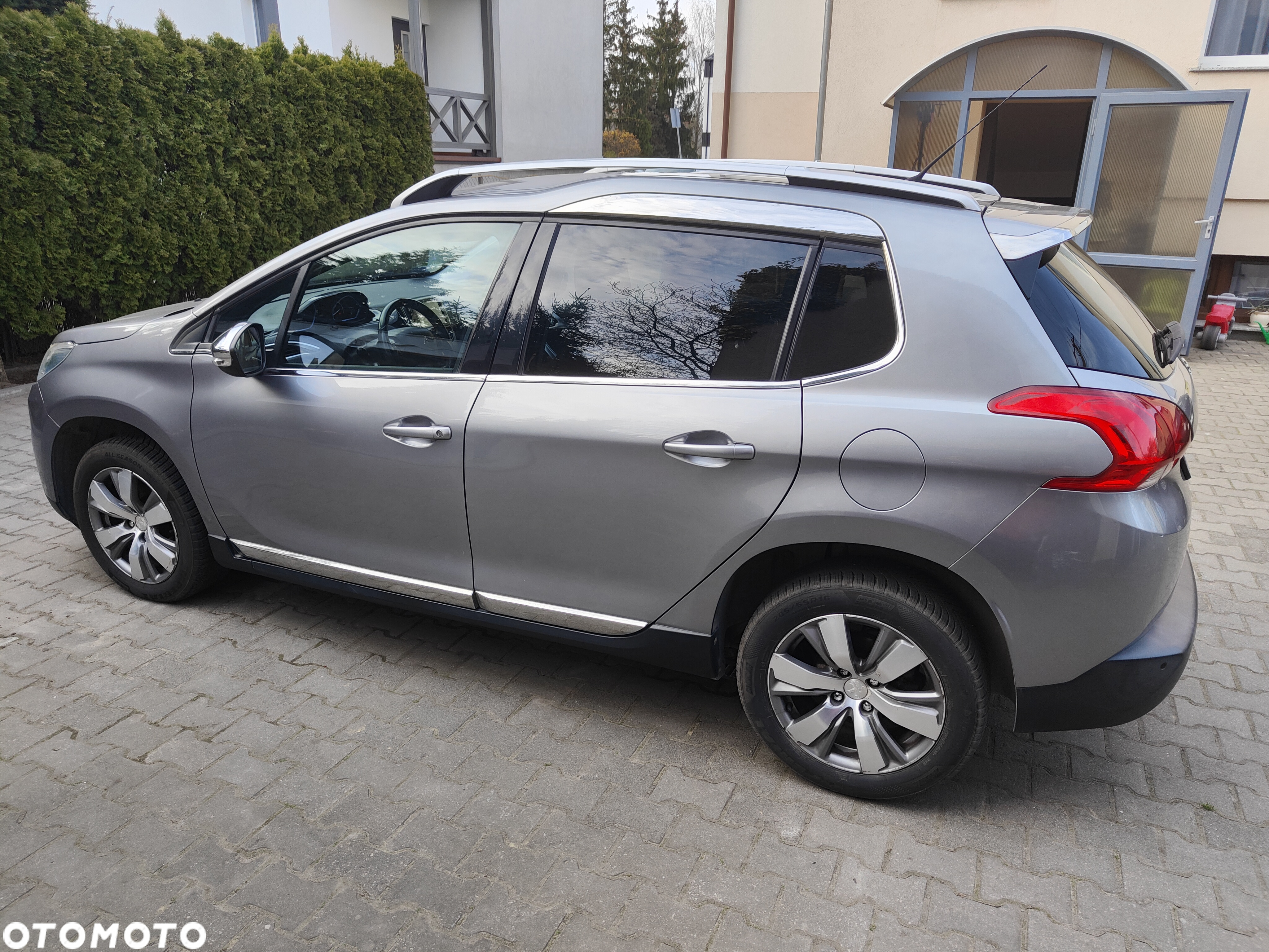 Peugeot 2008 e-HDi FAP 92 STOP & START Active - 3