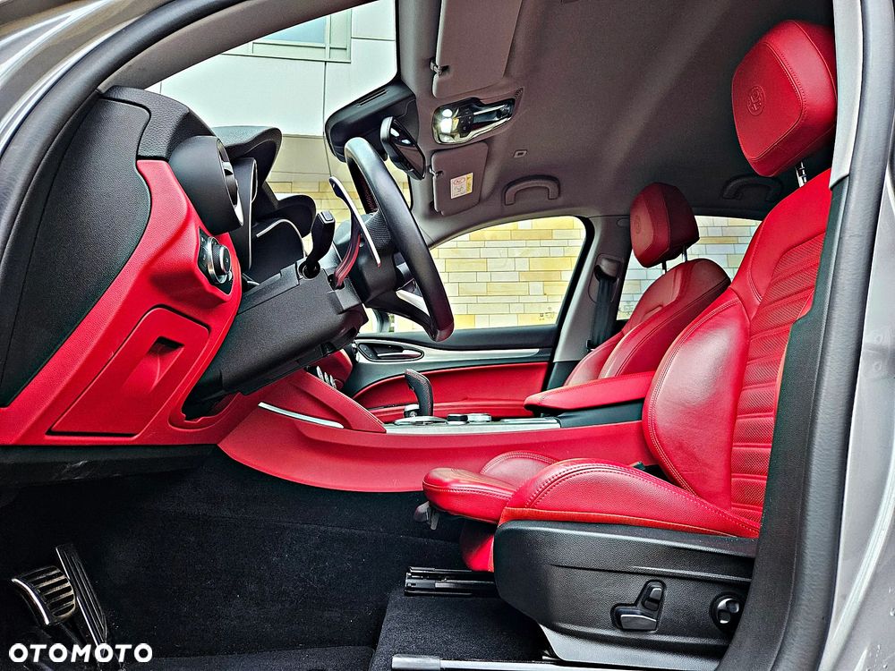 Alfa Romeo Stelvio 2.0 Turbo Veloce Q4 - 16