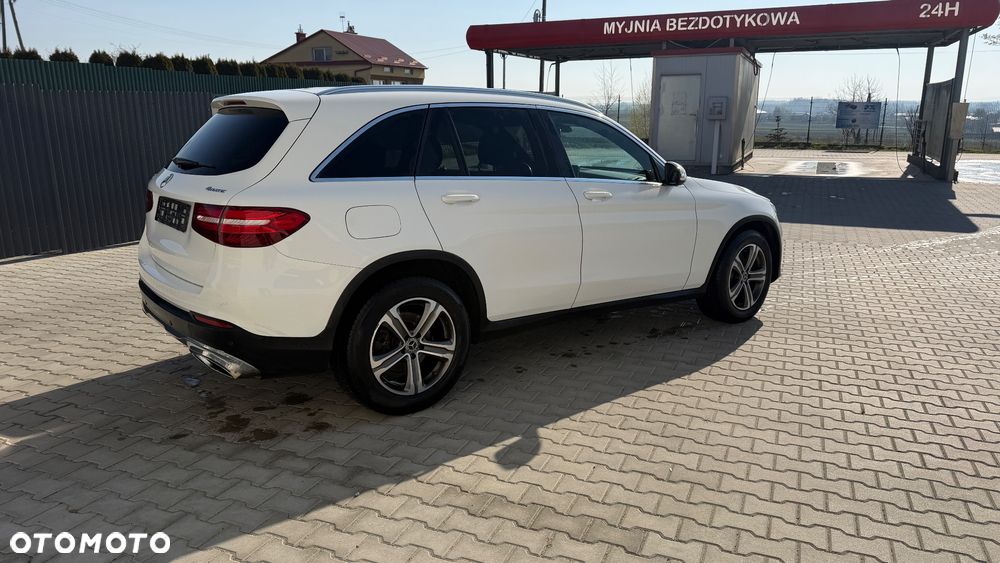 Mercedes-Benz GLC 220 d 4Matic 9G-TRONIC Exclusive - 11