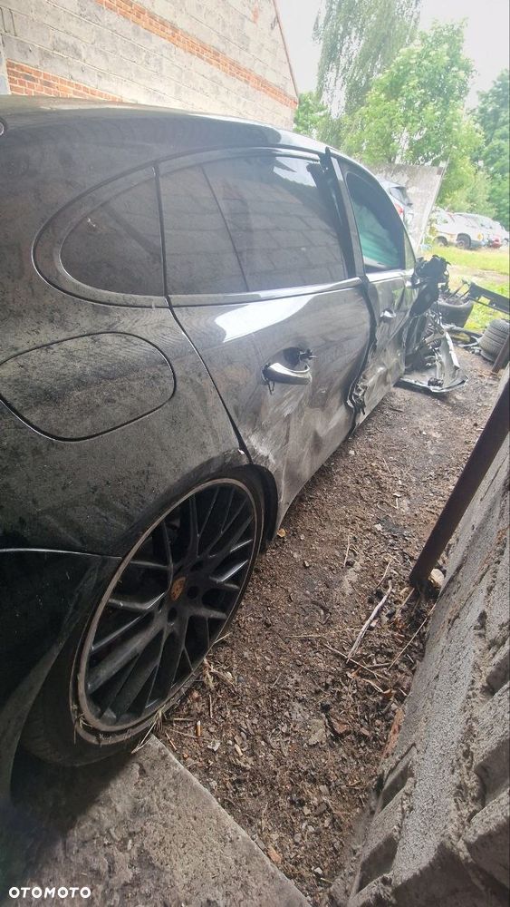 Porsche Panamera Turbo - 13