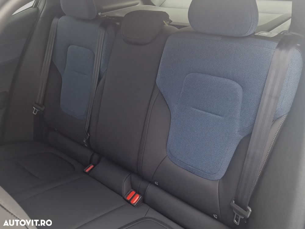 Volvo EX30 - 12