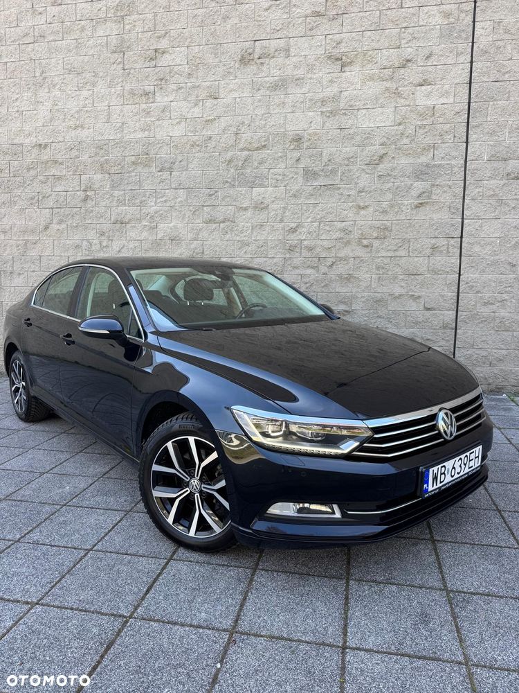 Volkswagen Passat 2.0 TDI SCR Comfortline DSG - 2