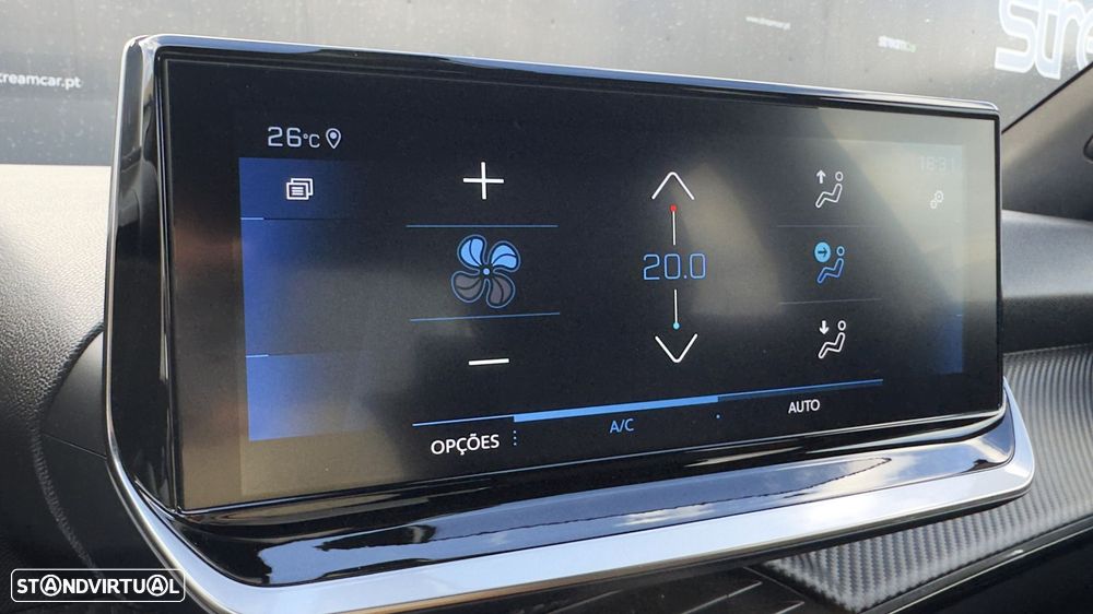 Peugeot 2008 1.2 PureTech Allure Pack EAT8 - 17