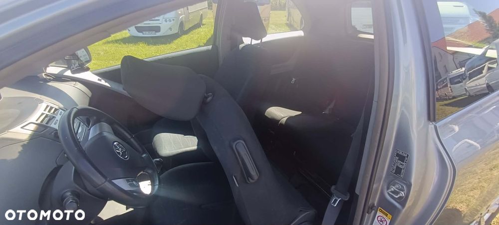 Toyota Yaris 1.4 D-4D Sol MM - 8