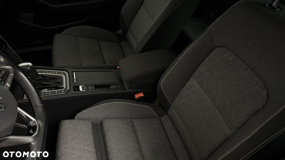 Volkswagen Passat Variant 2.0 TDI EVO Business DSG - 12