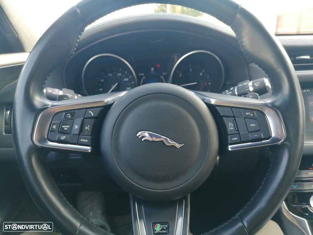Jaguar XF 20d AWD Aut. R-Sport - 13