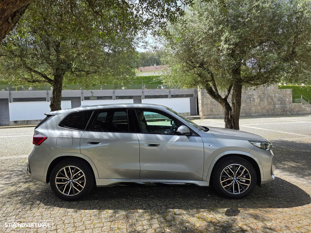 BMW iX1 xDrive30 Pack Desportivo M - 6
