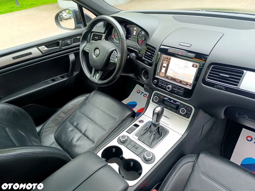 Volkswagen Touareg - 33