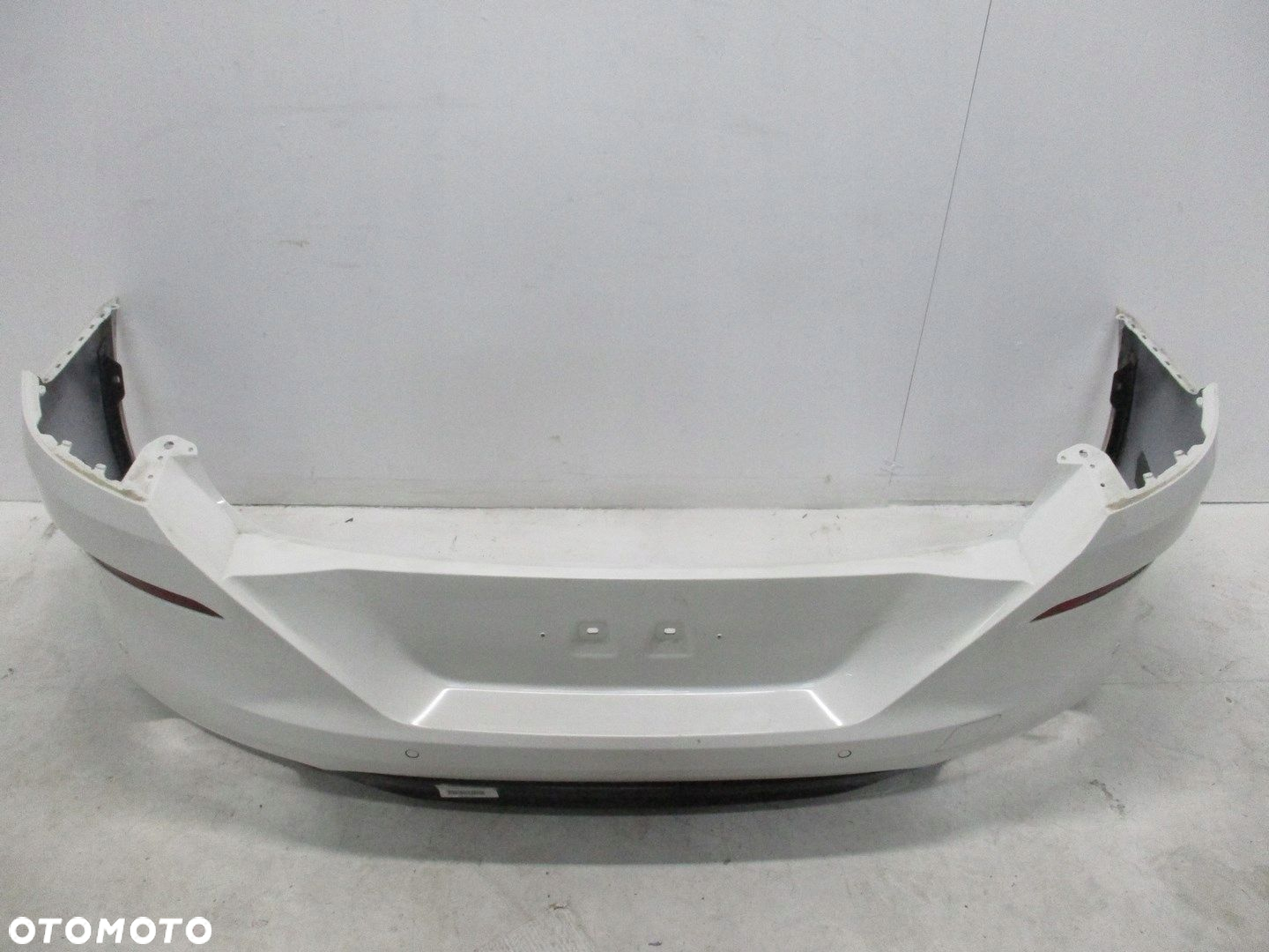 Zderzak BMW 8 G15 COUPE PDC ALPINE WEISS 300 TYŁ - 2