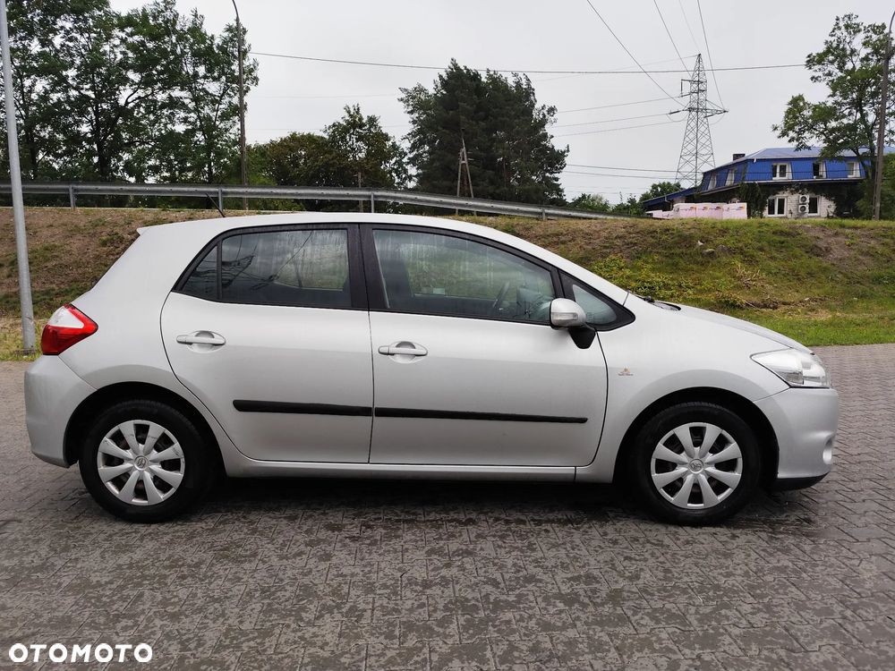 Toyota Auris - 4