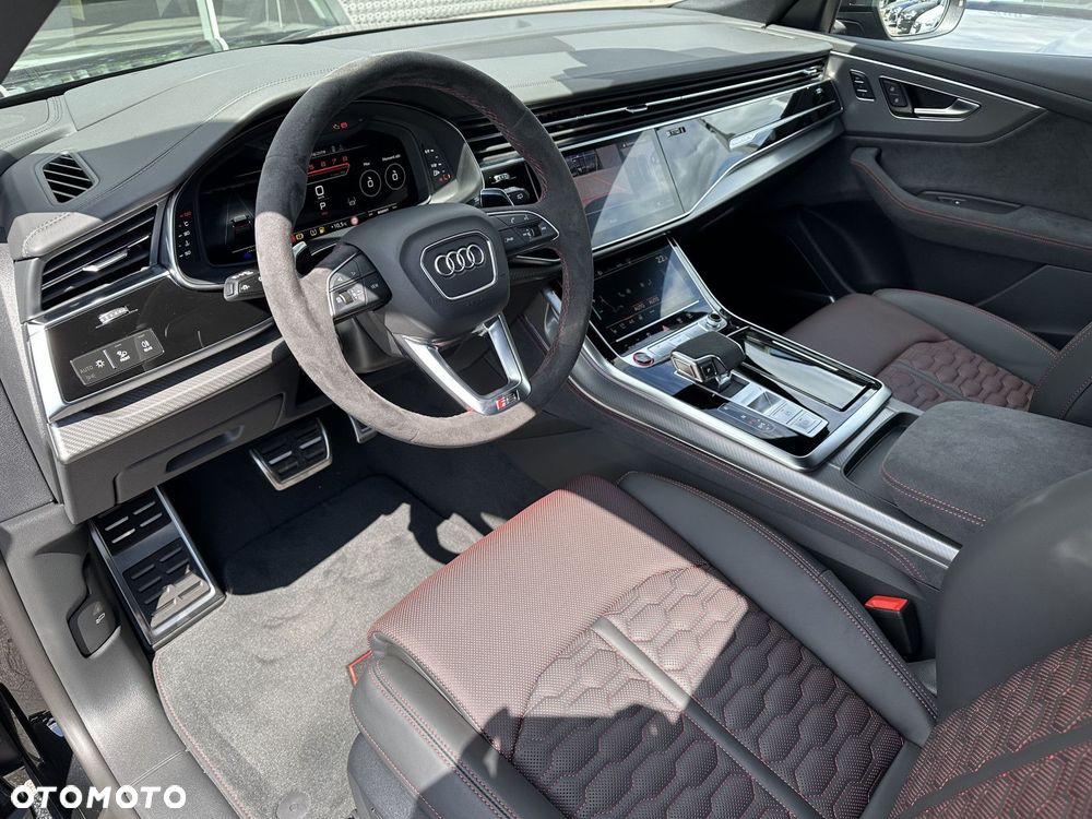 Audi RS Q8 - 12