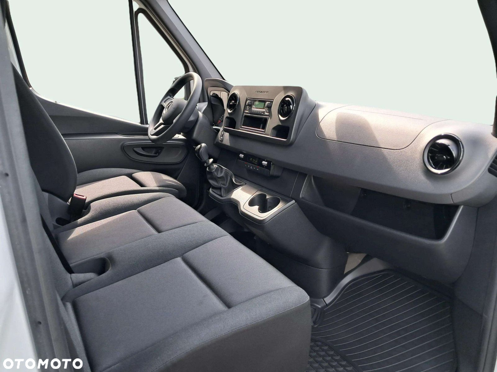 Mercedes-Benz Sprinter 317 - 11