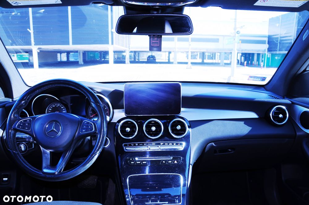 Mercedes-Benz GLC 300 4Matic 9G-TRONIC - 9