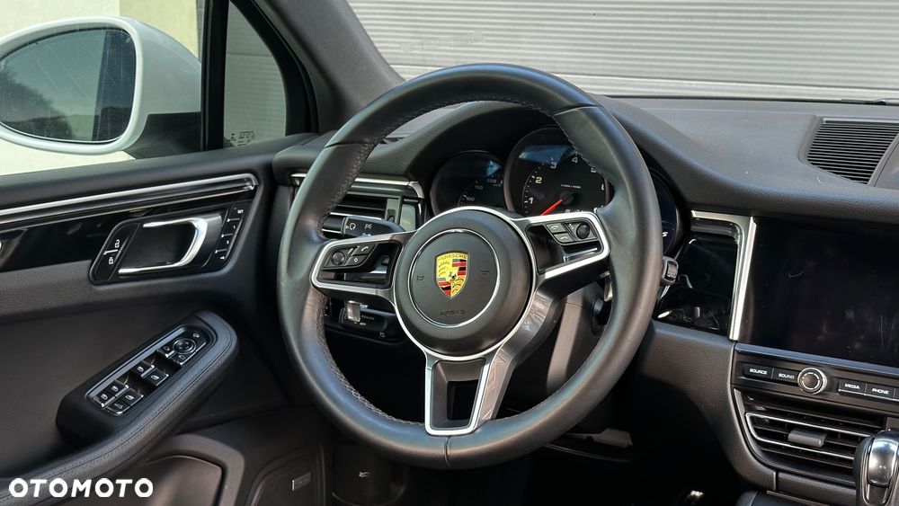 Porsche Macan - 18