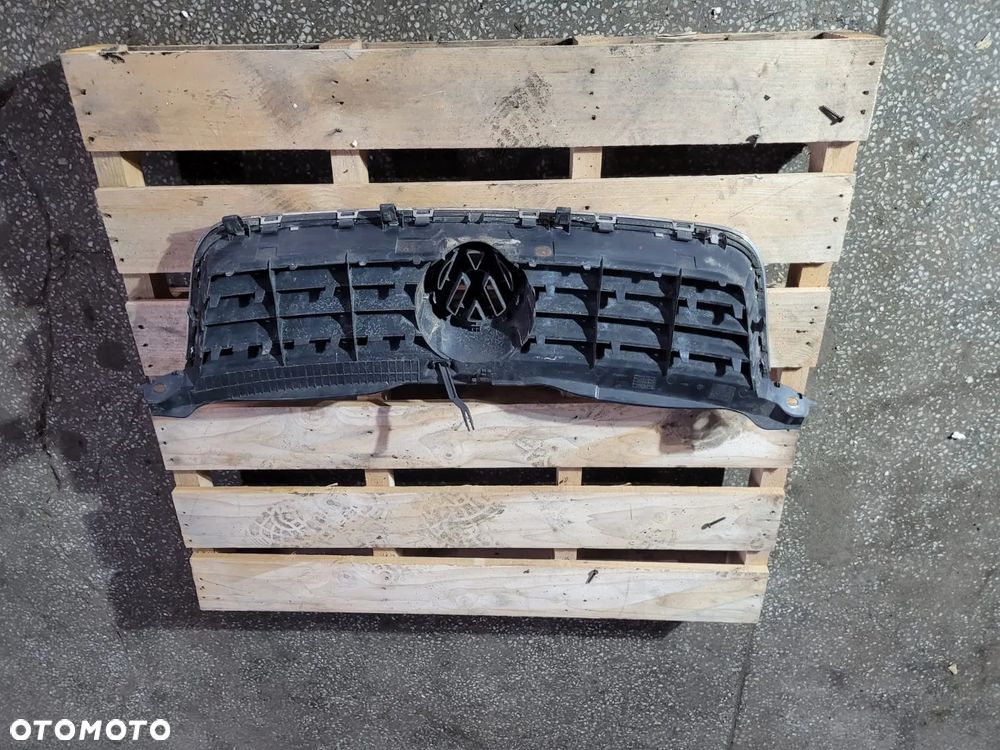 Gril Atrapa zderzaka Volkswagen Passat B5 lift - 2