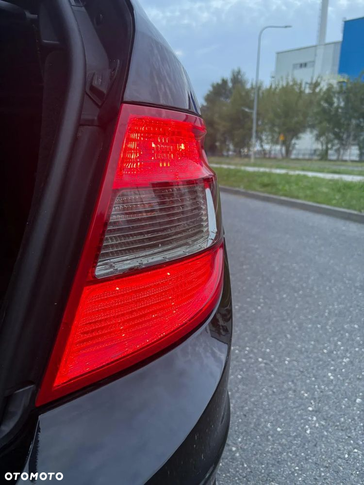 Mercedes-Benz Klasa C 180 T Kompressor Automatik Avantgarde - 23
