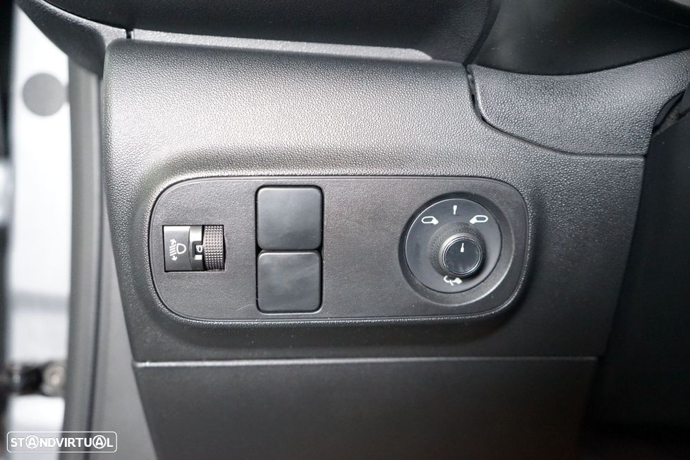 Citroën C3 1.2 PureTech Plus - 27