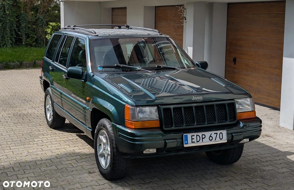 Jeep Grand Cherokee - 1