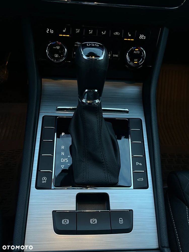 Skoda Superb 1.5 TSI Ambition DSG - 22