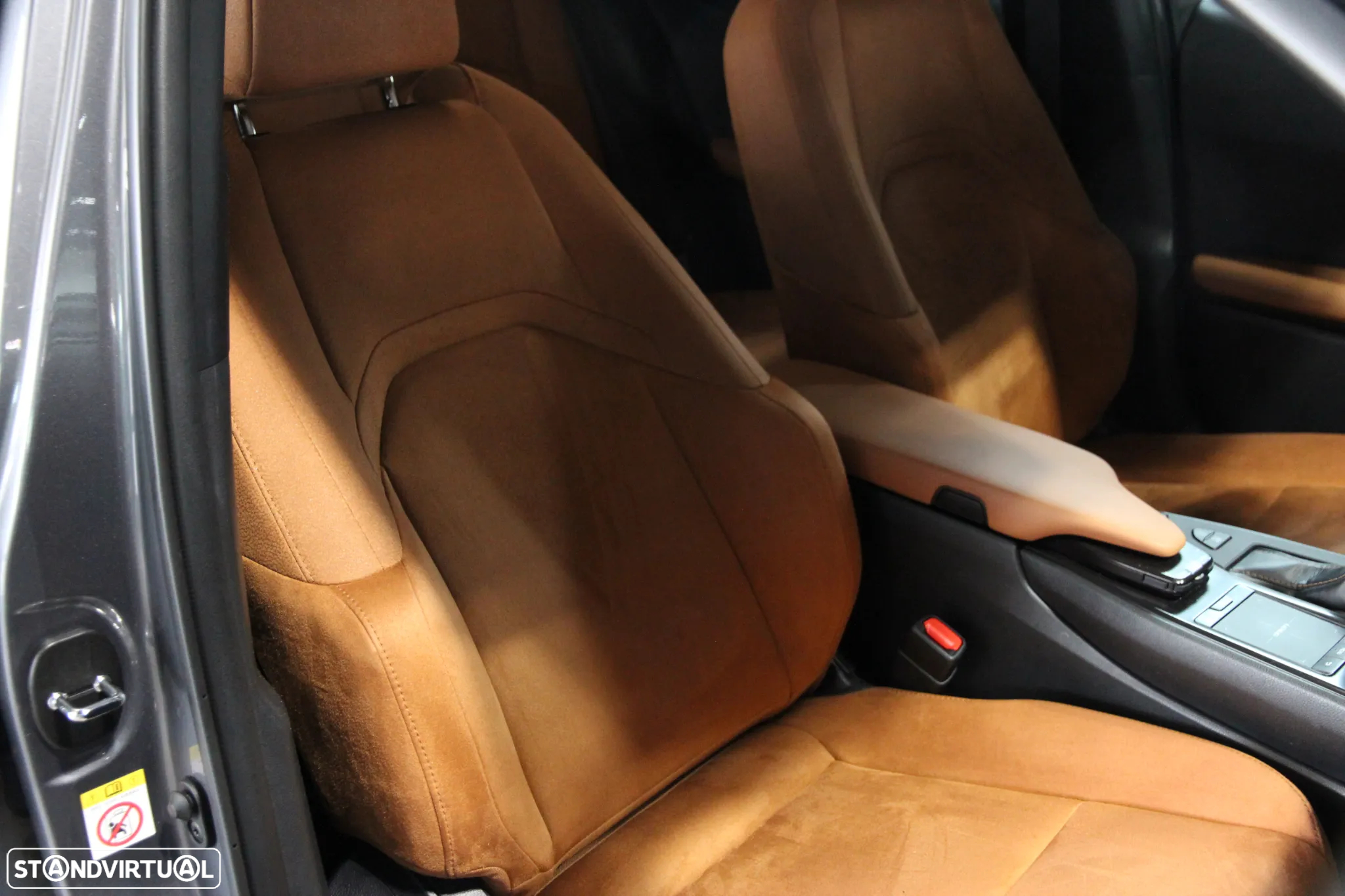 Lexus UX 250h Executive+ - 10